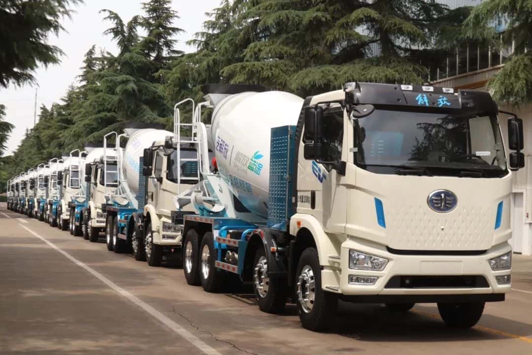 中集車輛新能源攪拌車，硬核助力西南地區(qū)重點工程建設(shè)