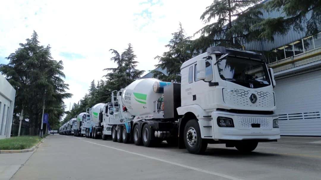 “多拉快跑”利器！中集車(chē)輛20臺(tái)EV·DTB半掛攪拌車(chē)挺進(jìn)大灣區(qū)